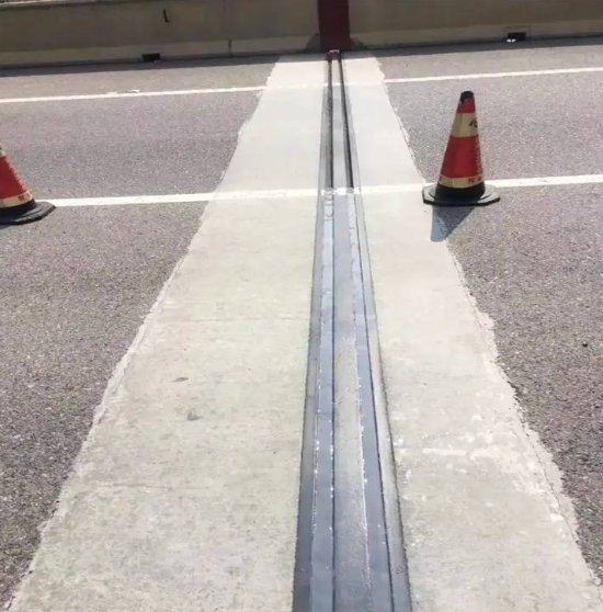 Процесс строительства полиуретанового герметика